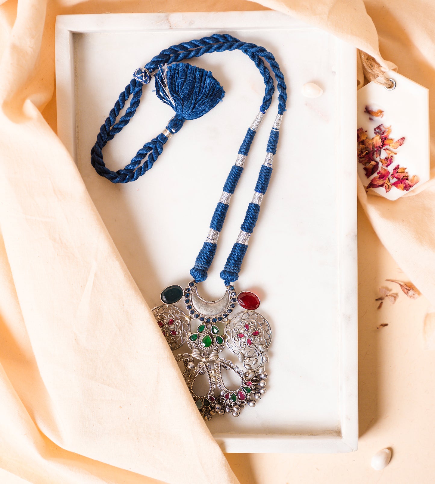 Stoned Flower Necklace