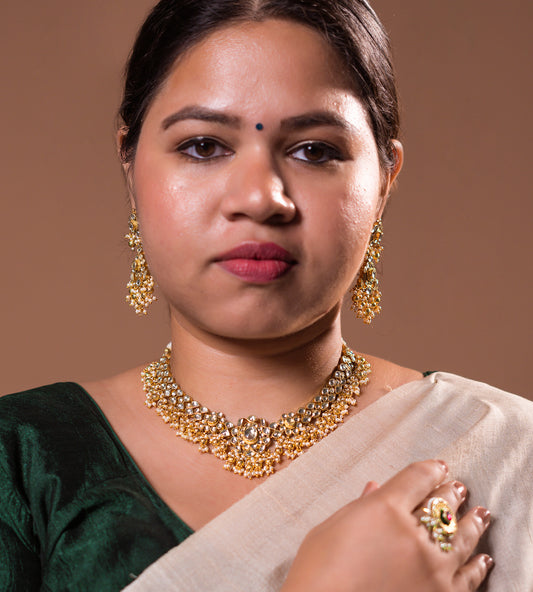 White Jadau Necklace